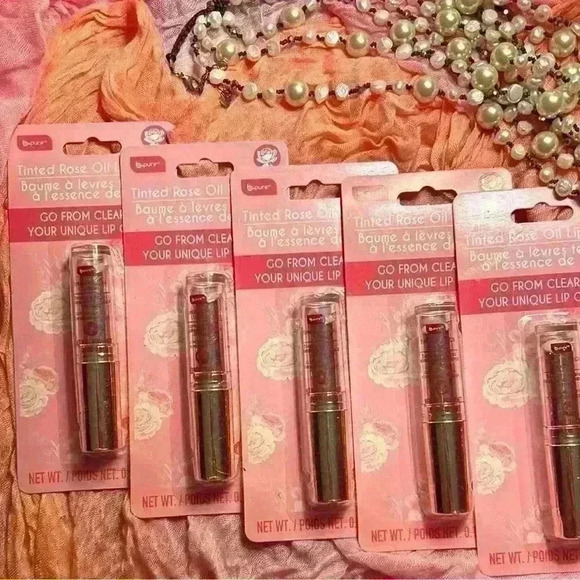 Tinted Rose Oil Lip Balm 👄 ❤️  one left! - Picture 2 of 6